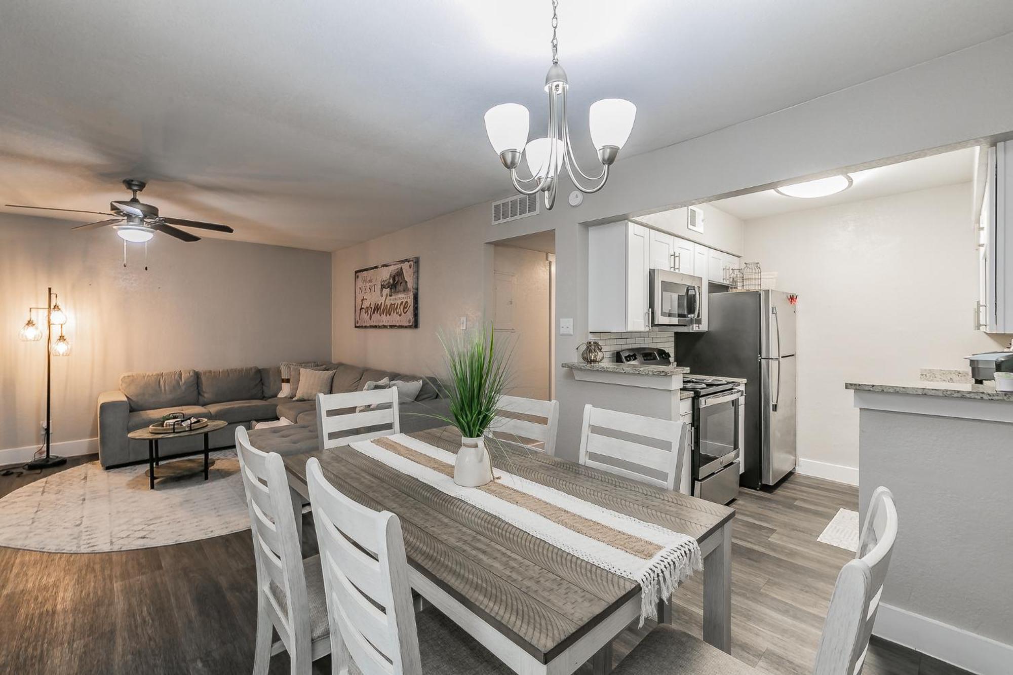 Cozy 2Br Farmhouse Apt - Sleeps 8 - Free Parking! Арлингтон Экстерьер фото