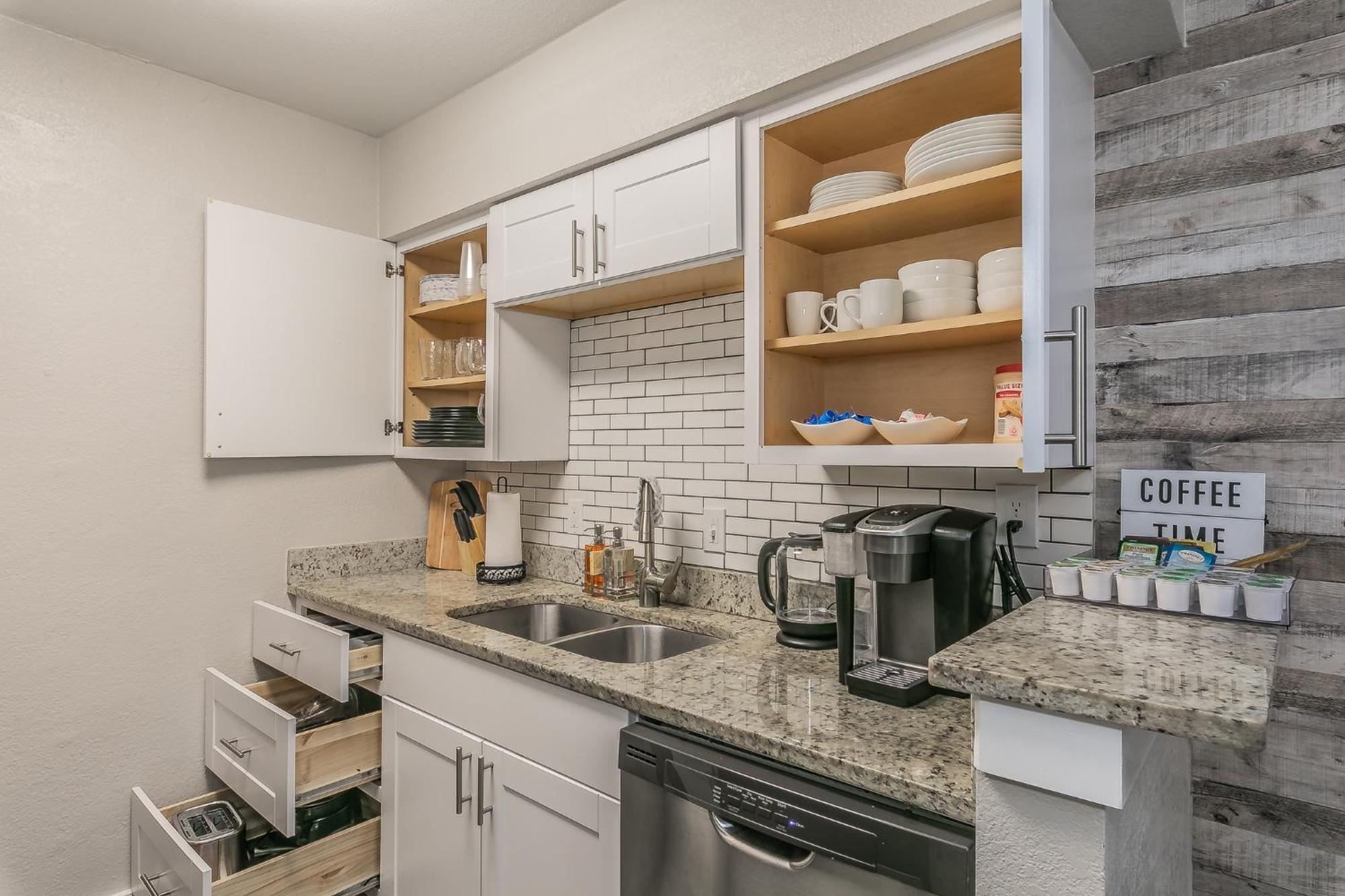Cozy 2Br Farmhouse Apt - Sleeps 8 - Free Parking! Арлингтон Экстерьер фото